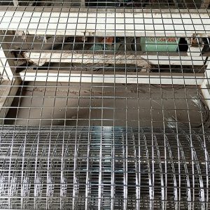 Welded Wire Mesh Rolls vs Panels: What’s the Difference?